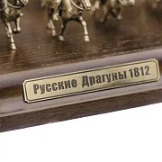 В подарок: Диорама «Русские драгуны 1812 г.» из бронзы и ясеня, 1:72 — фотография 3