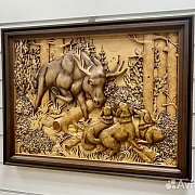На память: Резная картина «Гон на лося» 60×46 см — фотография 3